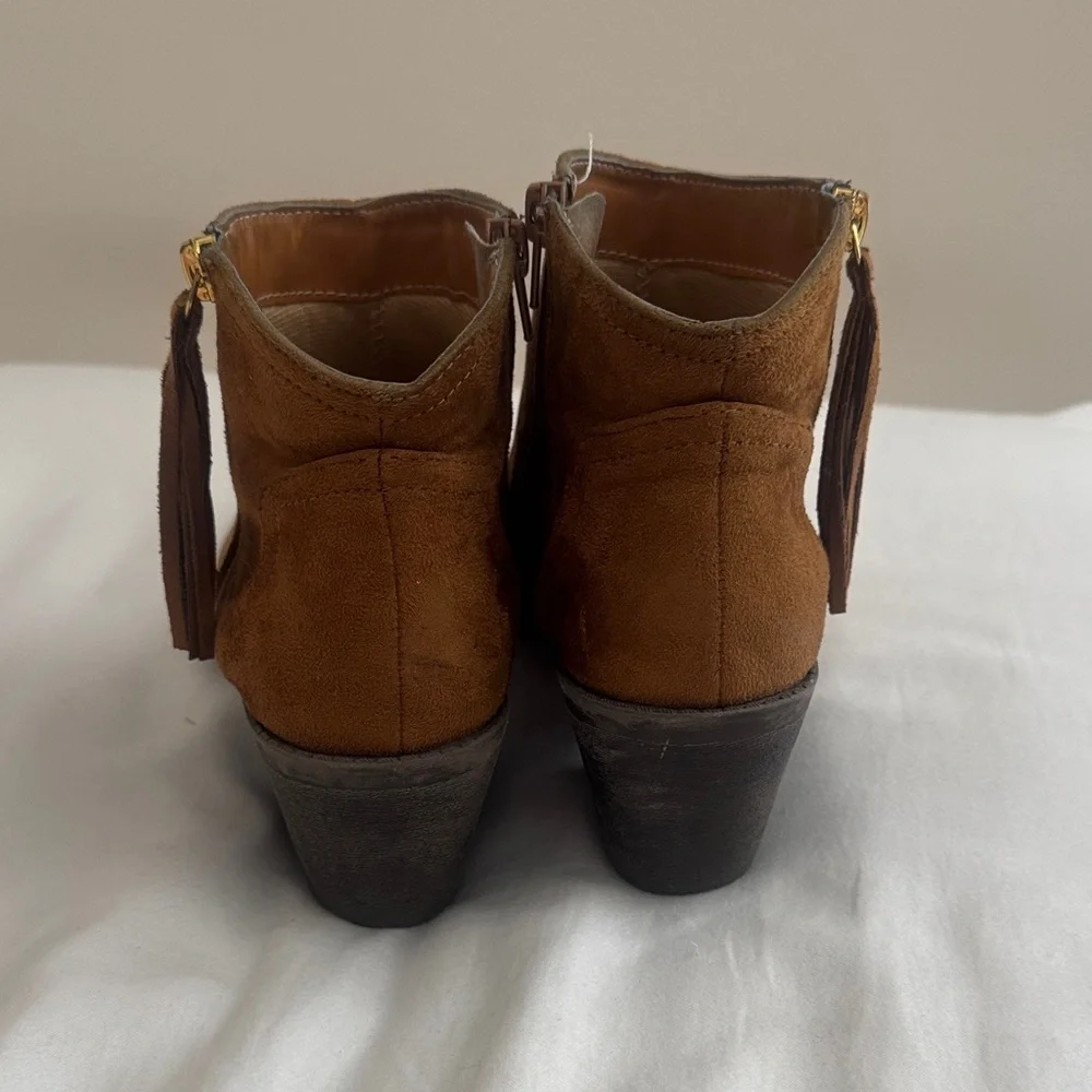 Soda Chestnut Suede Tassel Ankle Boots